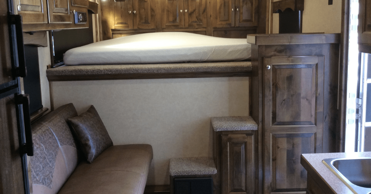 How to Design Your Own Custom Horse Trailer
